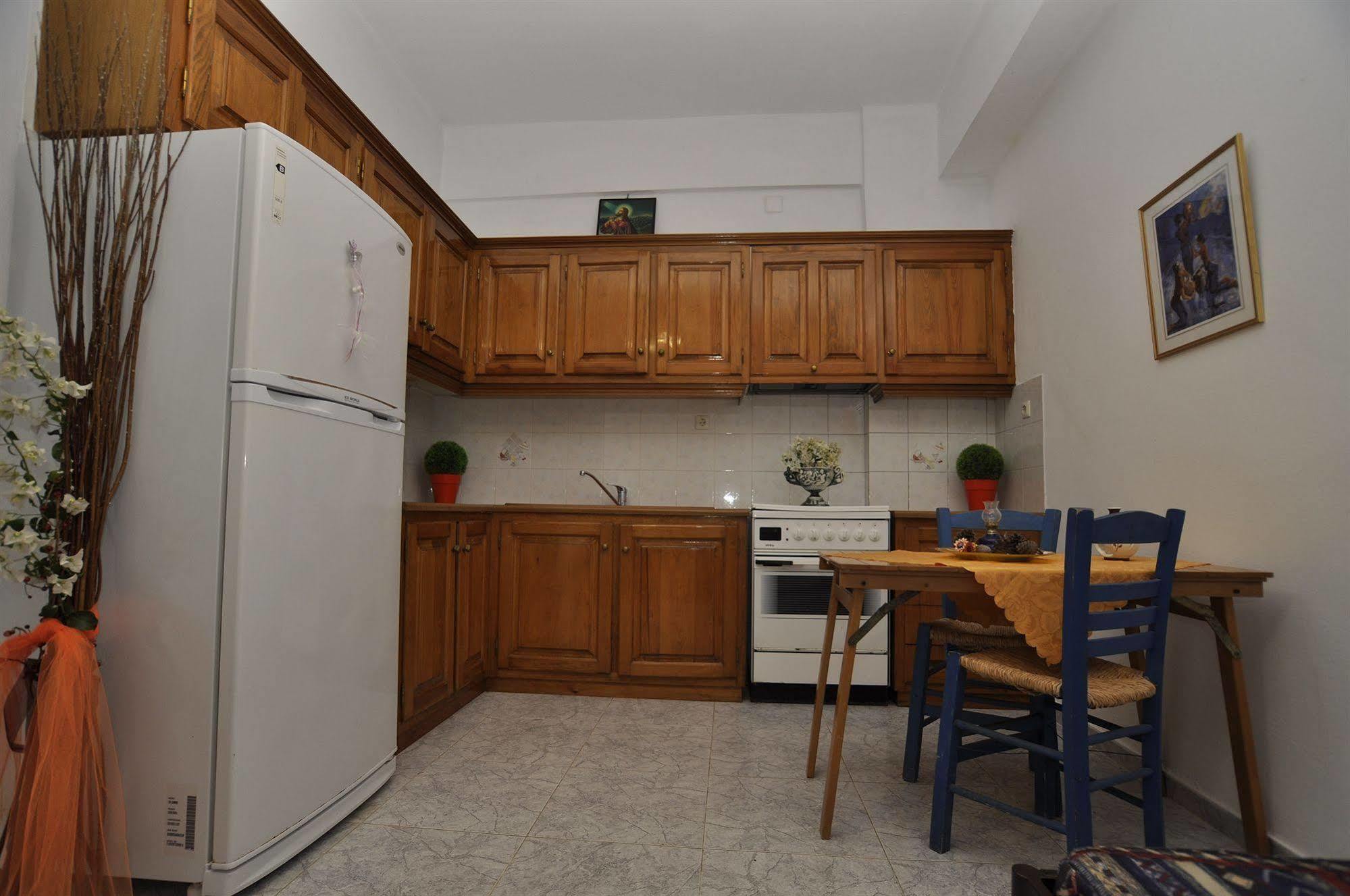 Manos Apartments Megas Gialos - Nites Bagian luar foto